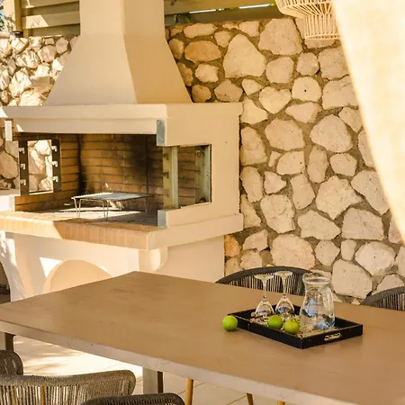 Lithos Willa Vlachata