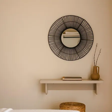 Willa Lithos Vlachata